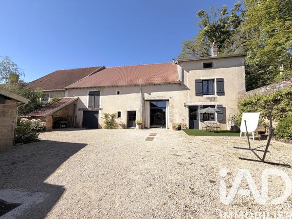 Maison à vendre 9 pièces 250 m² Saint-Broingt-les-Fosses