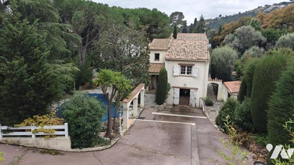 EXCLUSIVITE HYERES - Quartier ALMANARRE - Maison Type 4 avec piscine 