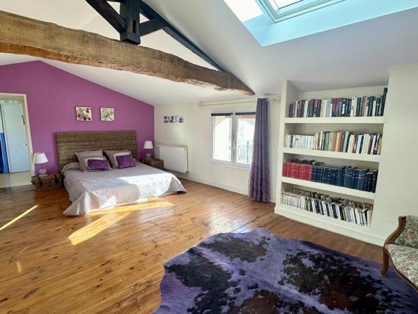 Maison de ville 320m² 10 pièces avec garage et jardin à Beauregard L'évêque