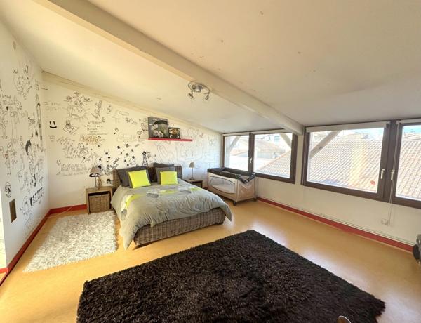 Maison de ville 320m² 10 pièces avec garage et jardin à Beauregard L'évêque