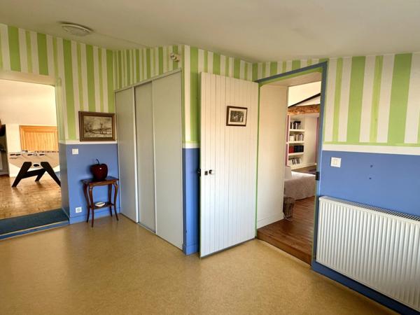 Maison de ville 320m² 10 pièces avec garage et jardin à Beauregard L'évêque