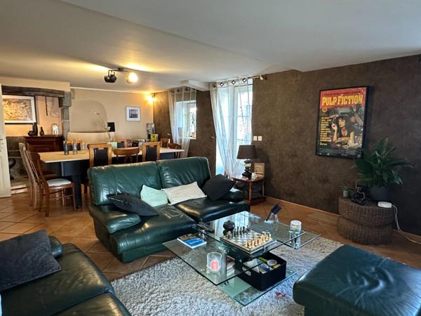 Maison de ville 320m² 10 pièces avec garage et jardin à Beauregard L'évêque