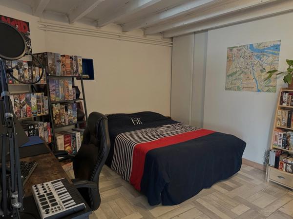 Maison de ville 320m² 10 pièces avec garage et jardin à Beauregard L'évêque