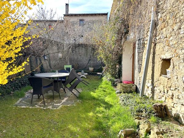 Maison de ville 320m² 10 pièces avec garage et jardin à Beauregard L'évêque