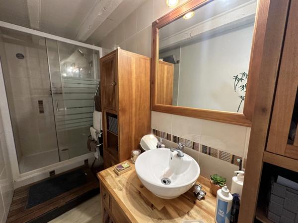 Maison de ville 320m² 10 pièces avec garage et jardin à Beauregard L'évêque