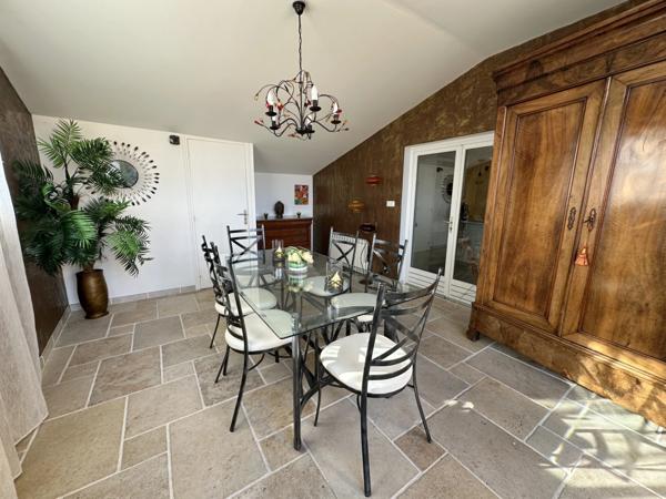 Maison de ville 320m² 10 pièces avec garage et jardin à Beauregard L'évêque