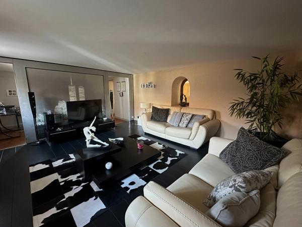 Maison de ville 320m² 10 pièces avec garage et jardin à Beauregard L'évêque