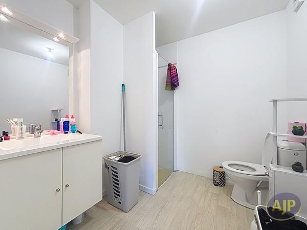 Appartement à louer La Roche Sur Yon : 1 pièces, 34m² avec 0 chambre(s) à 550€ - AJP Immobilier La Roche-sur-Yon