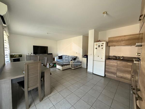 A VENDRE 13112  LA DESTROUSSE APPARTEMENT TYPE 4 DE 79M² DEUX TERRASSES DEUX PARKING