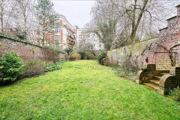 Vente Maison de luxe La Madeleine 8 Pièces 325 m²