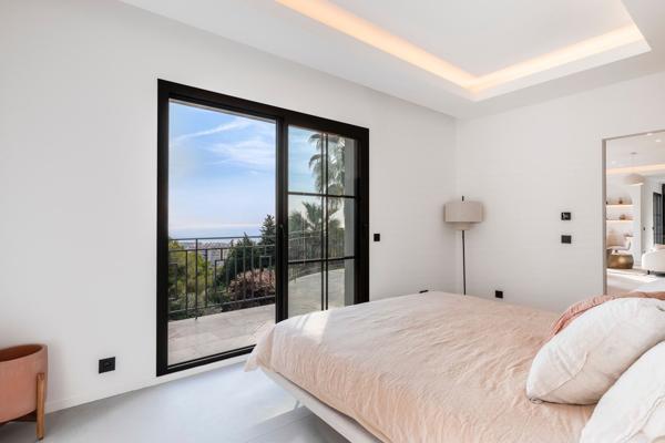 Vente Villa de luxe Roquebrune-Cap-Martin 5 Pièces 238.49 m²