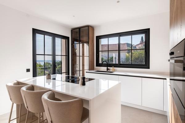 Vente Villa de luxe Roquebrune-Cap-Martin 5 Pièces 238.49 m²