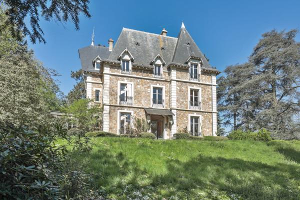 Vente Maison de luxe Rueil-Malmaison 12 Pièces 502 m²