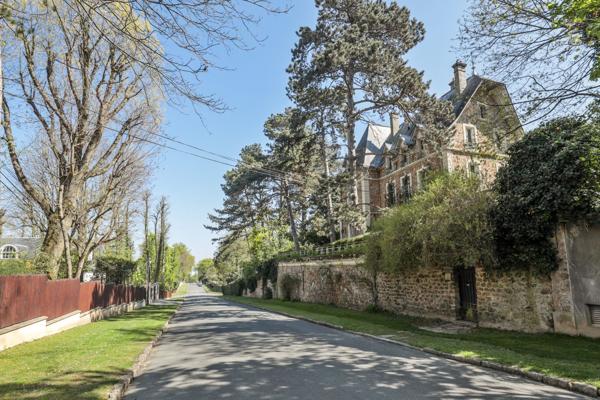 Vente Maison de luxe Rueil-Malmaison 12 Pièces 502 m²