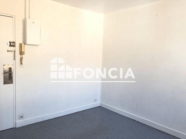 Location Appartement 2 pièces 24.05 m² - 26 RUE VATABLE Amiens 80000