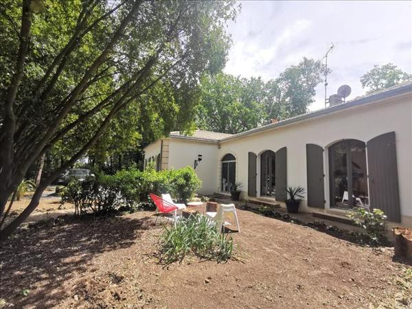 Maison à vendre |  Dompierre-sur-Mer |  8 pièces | 184 m²