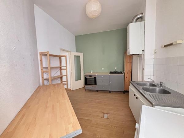 Appartement 2 pièces de 68 m² à St etienne
