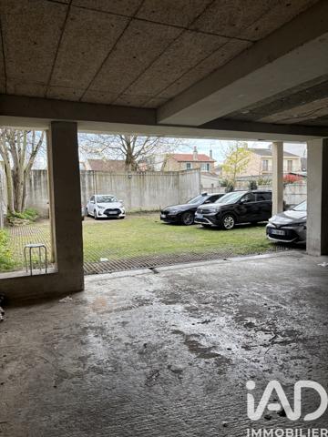 Immeuble à vendre 566 m² Villepinte