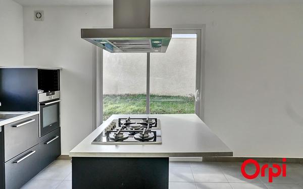 Appartement à vendre    3 pièces •  Villefontaine