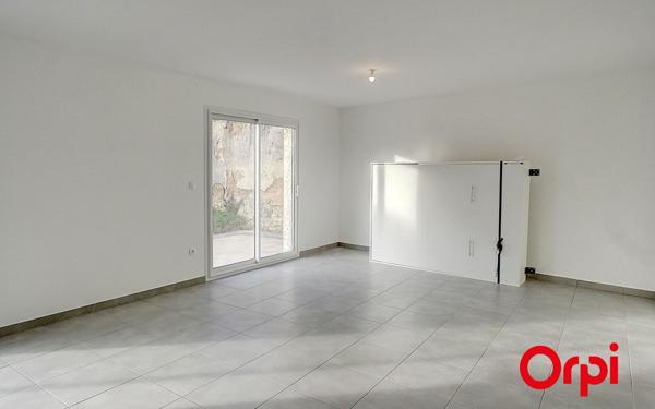 Appartement à vendre    3 pièces •  Villefontaine