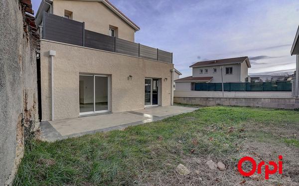 Appartement à vendre    3 pièces •  Villefontaine