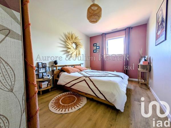 House for sale 4 rooms 90 m² Trouillas