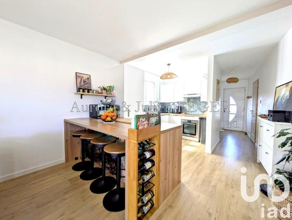 House for sale 4 rooms 90 m² Trouillas