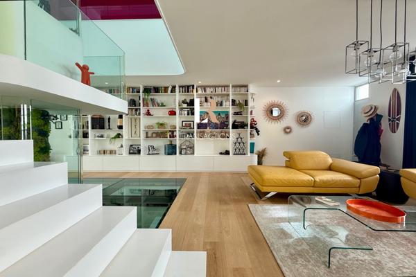 La Rochelle (17000) Marché central - Maison unique au design ultra contemporain avec extérieur