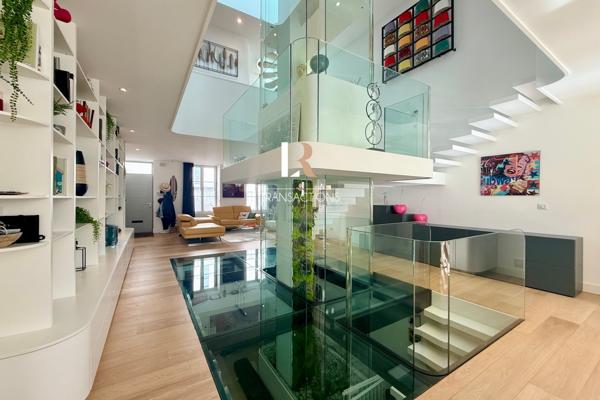 La Rochelle (17000) Marché central - Maison unique au design ultra contemporain avec extérieur