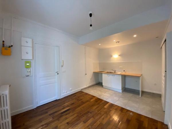 2 pièces NOGENT SUR MARNE 800€ CC