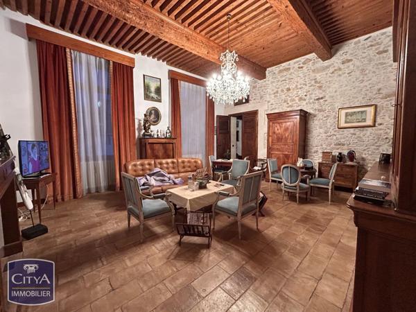 Immeuble à vendre 602m²