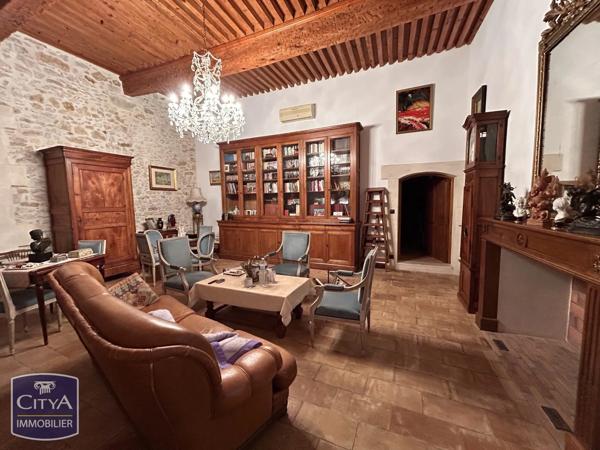 Immeuble à vendre 602m²