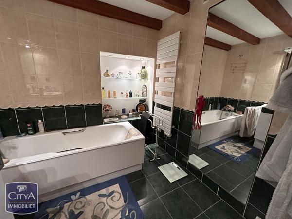 Immeuble à vendre 602m²