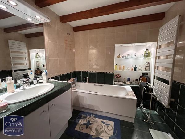 Immeuble à vendre 602m²