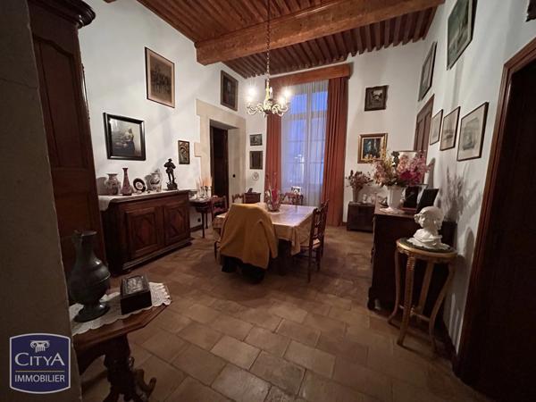 Immeuble à vendre 602m²