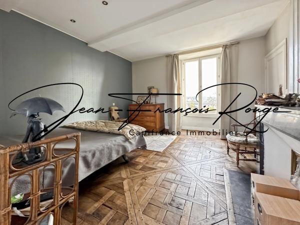 Rare à la vente, à la limite entre Agneaux et Saint-Lô, charmante maison en pierres de 164 m² datant du 19ème !!!