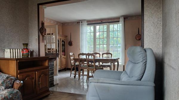Pavillon sur sous sol  4 chambres