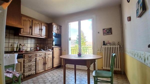 Pavillon sur sous sol  4 chambres