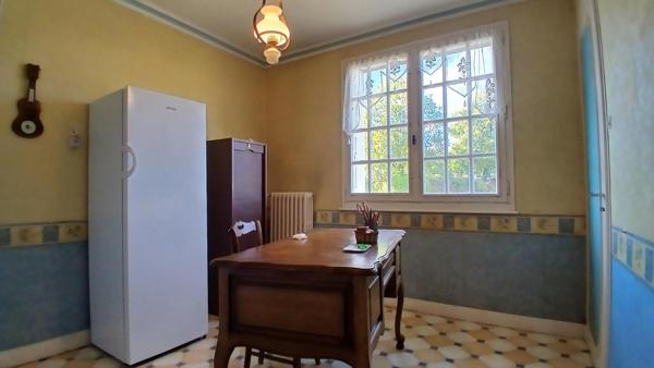 Pavillon sur sous sol  4 chambres
