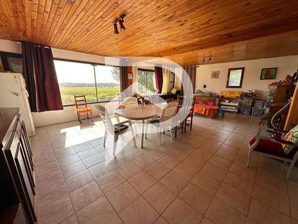 CHATELLERAULT - 5 MIN DU CENTRE VILLE - MAISON FAMILIALE - 5/6 CHAMBRES - UN T2 A LOUER