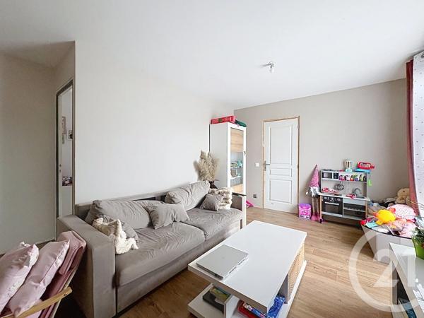 Maison à vendre  5 pièces - 97,84 m 2   CLEREY  - 10