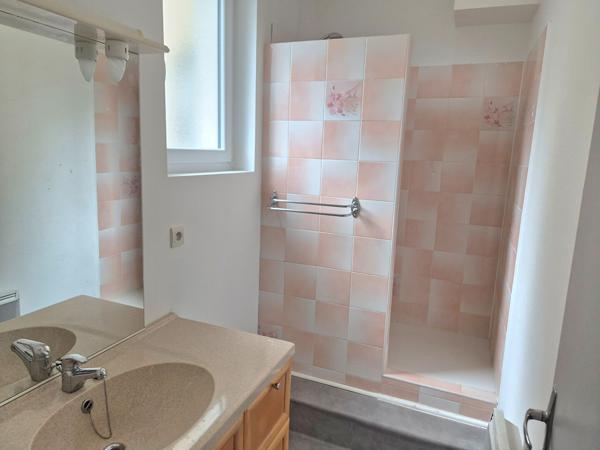A VENDRE Appartement Nantes Zola T2 une chambre proche commerces