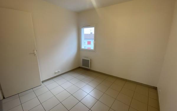 Appartement à louer    3 pièces • 69,89 m2 Soustons
