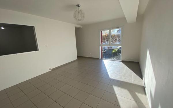Appartement à louer    3 pièces • 69,89 m2 Soustons