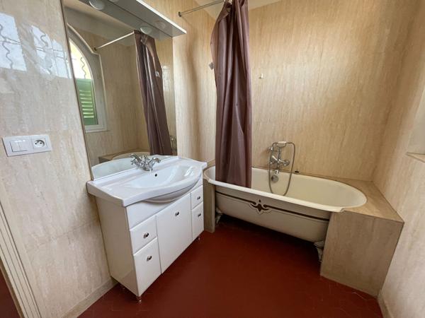 A LOUER - SECTEUR HOPITAL - MAISON INDIVIDUELLE 3 PIECES