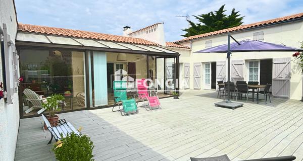 À vendre Maison 6 pièces 126 m² - Salles-sur-mer 17220
