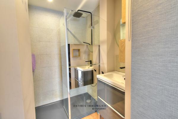 Le Cannet (06110) Le Cannet, 4 pièces Standing 104 m2, stationnement et cave