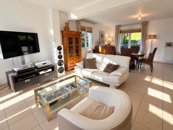 Exclusivité Agence, Quimper (10 mn) , Coquette Contemporaine de 2013 , 4 chambres Avec Garage & Jardin