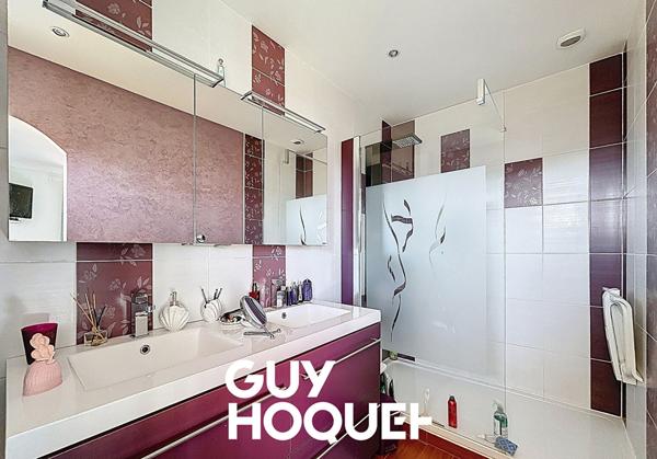 Villa d'Architecte 4 Chambres + Investissement locatif et terrain de 2238 m² environ - 71000 SANCE