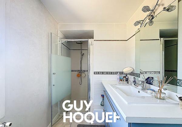 Villa d'Architecte 4 Chambres + Investissement locatif et terrain de 2238 m² environ - 71000 SANCE